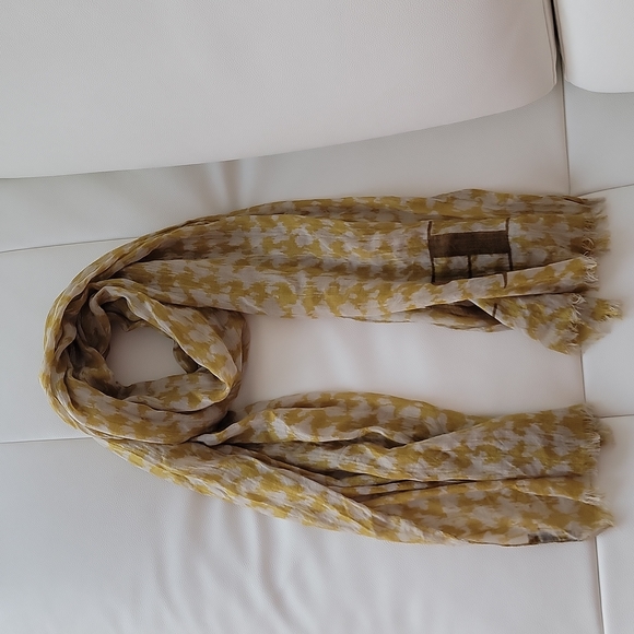 Burberry silk scarf about 2x7 feet - Picture 4 of 5